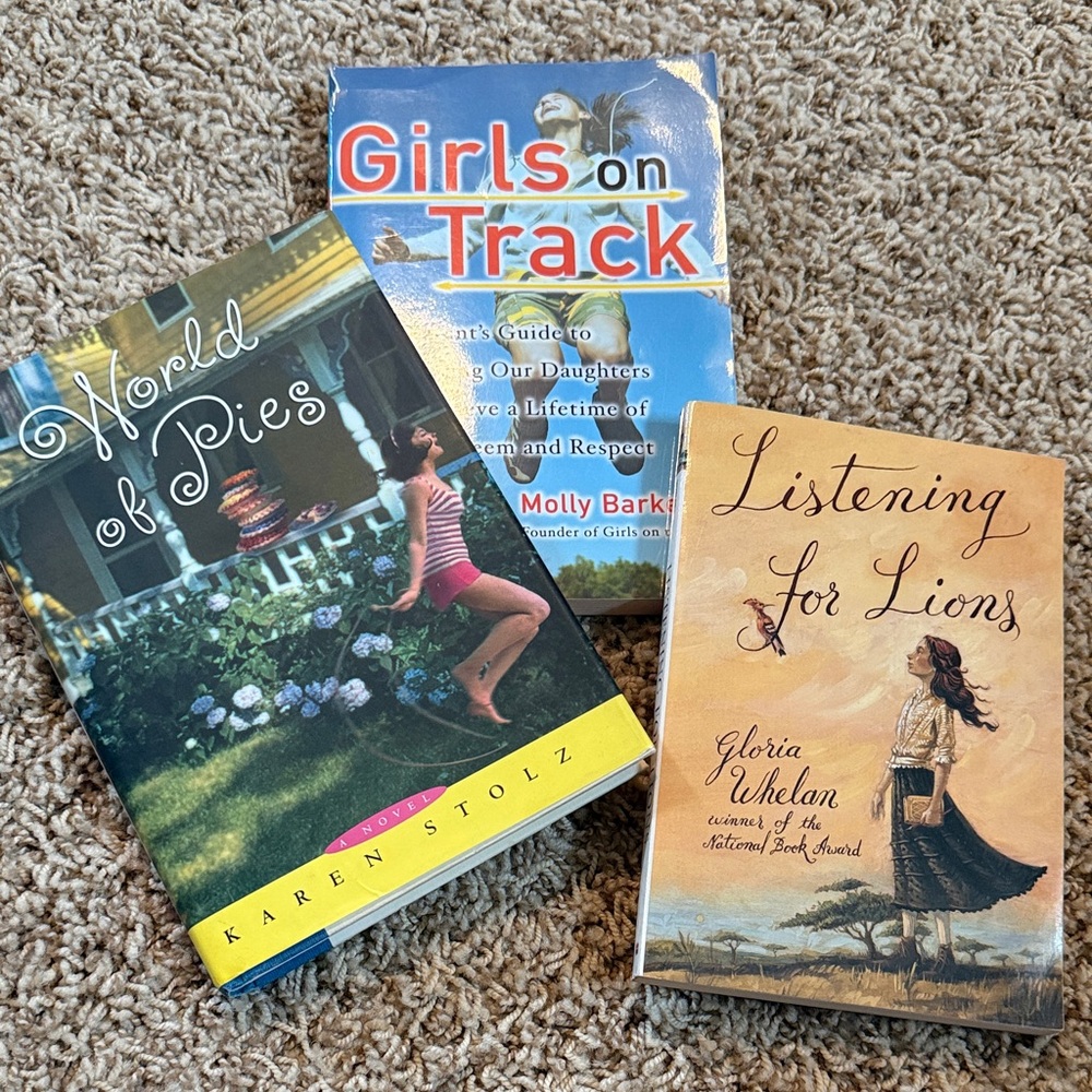 Bundles if 3 Fiction Young Readers Books📚